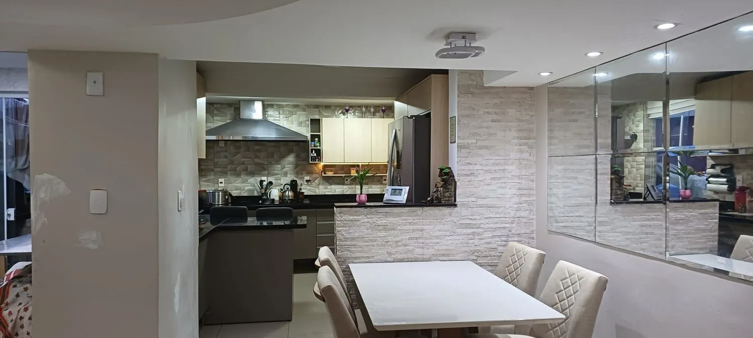 Imagem Oportunidade! Casa com 4 dormitórios no bairro Humaitá!!!