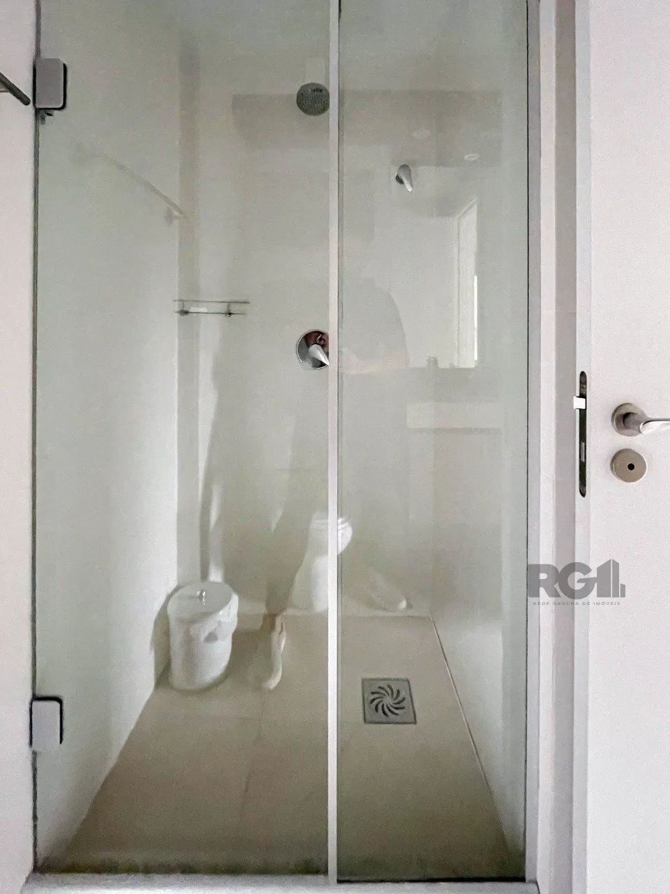 Imagem APARTAMENTO MOBILIADO 70M² DE 2 DORMITÓRIOS E 1 VAGA - BAIRRO MENINO DEUS