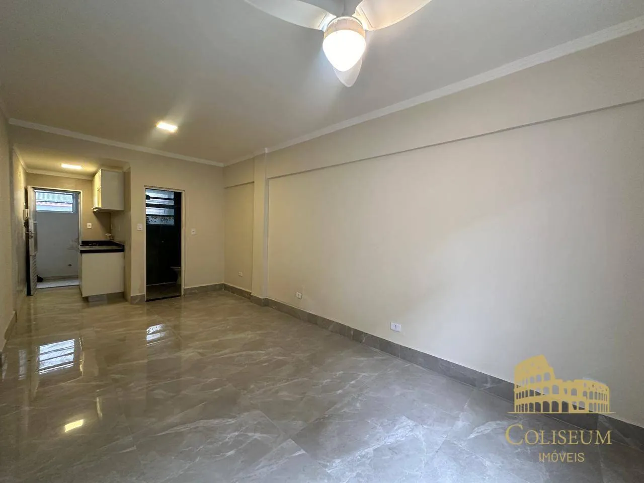 Imagem Kitnet com 1 dormitório à venda, 33 m² por R$ 220.000,00 - Canto do Forte - Praia Grande/SP