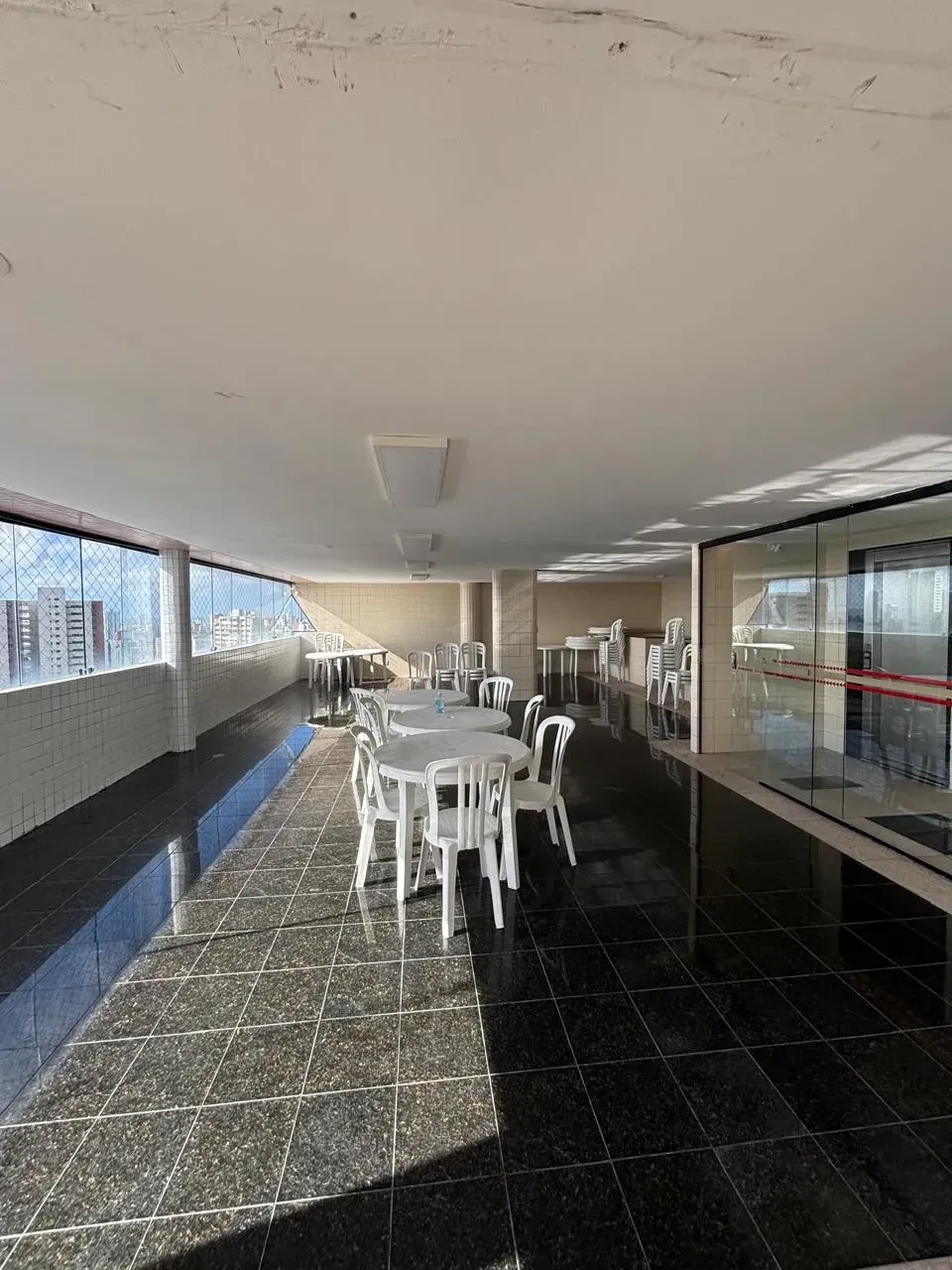 Imagem Apartamento com 3 Quartos à Venda, 95 m² em Graças - Recife