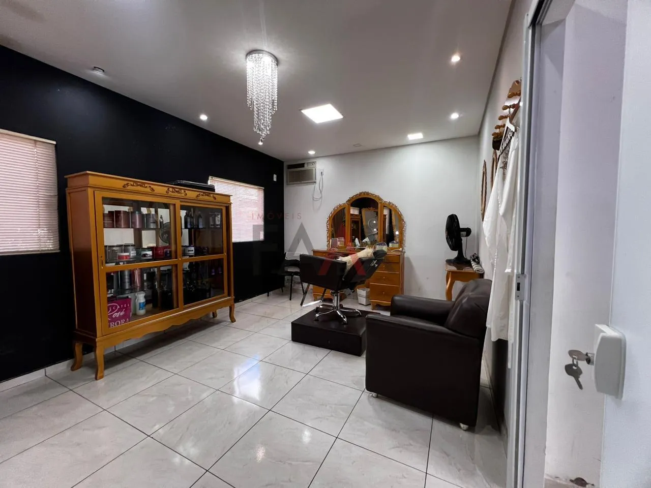 Imagem STUDIO DE BELEZA MOBILIADO PARA LOCAÇÃO - INDUSTRIAL, GUARAPUAVA-PR