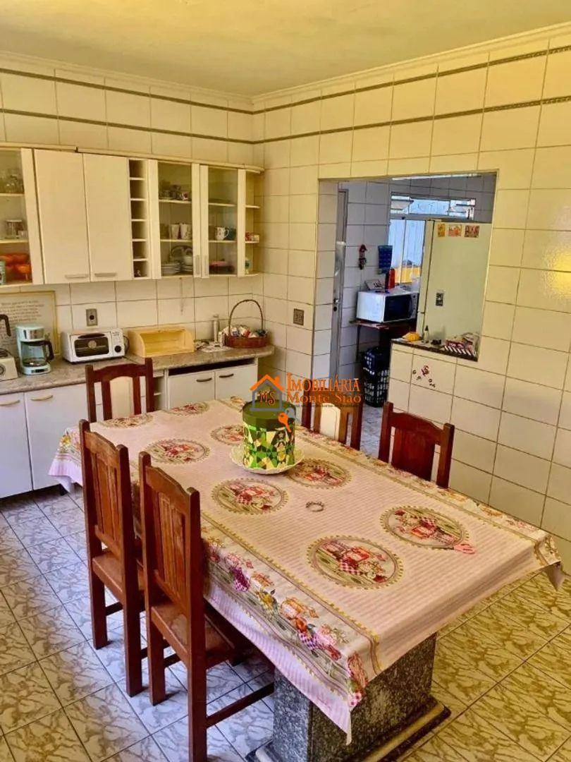 Imagem Sobrado com 3 dormitórios à venda, 430 m² por R$ 852.000,00 - Cidade Soberana - Guarulhos/SP