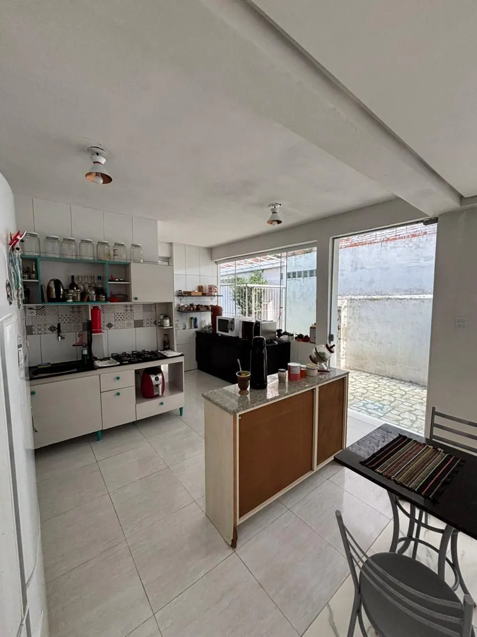 Imagem Casa com 177m², localizado no bairro Azenha em Porto Alegre/RS.