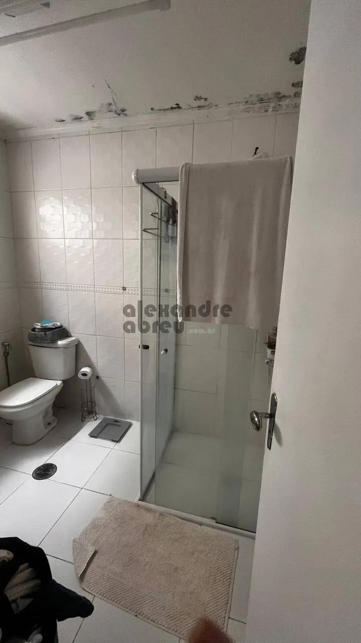 Imagem Casa com com 4 dormitórios próximo ao parque Ibiraquera.