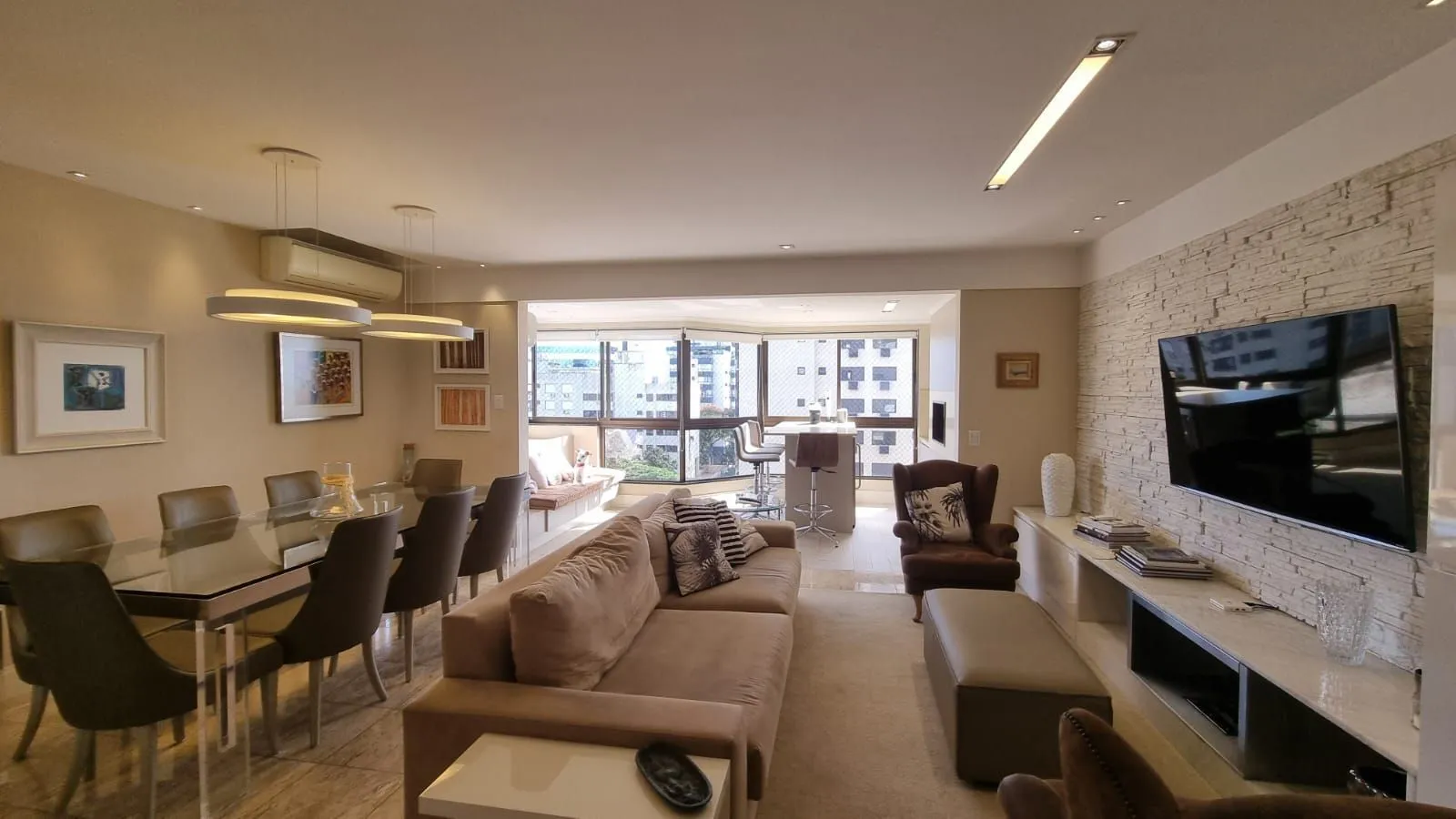Imagem Apartamento 3 dormitórios com dependência, 127m privativos, duas vagas individuais no Bairro Higienópolis