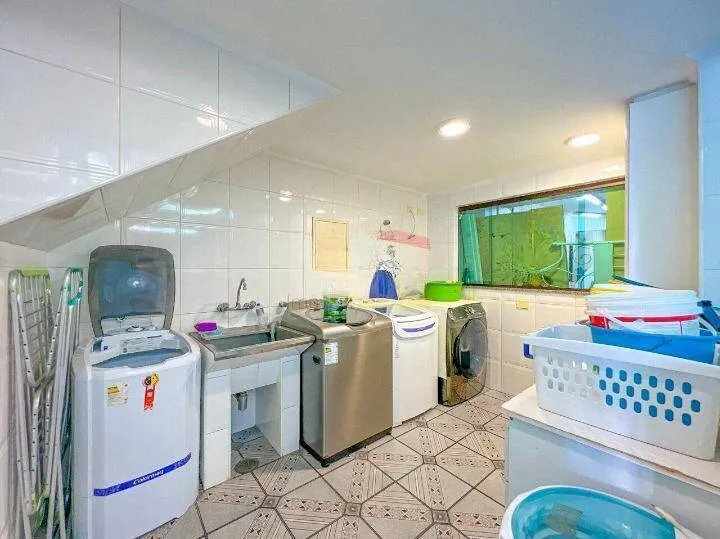 Imagem Casa Jardim França (Tucuruvi) - 800M², 7 Dorms, 5 Suítes, 8 Vagas, Piscina.