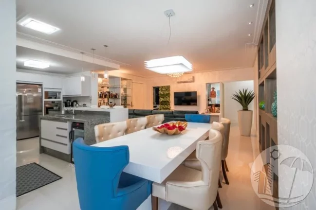 Imagem Apartamento Mobiliado e decorado 3 Suítes 4 vagas a 3 minutos a pé da praia