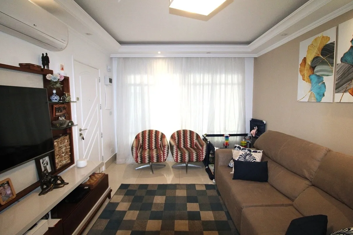 Imagem Casa à Venda - Recém-Reformada e Completa