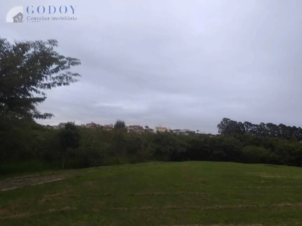 Imagem Oportunidade Única! Terreno Amplo no Condomínio Bosque do Imperador