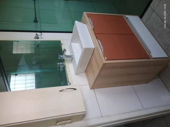 Imagem ???? "Essa casa enorme tá desocupada e pode ser sua! Olha só essa localização..."