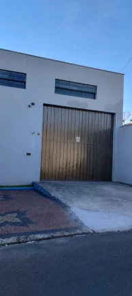 Imagem Barracão com 230m² com escritório, 2 banheiros e mezanino, vagas para recuo.Perto da Santa Casa, ...