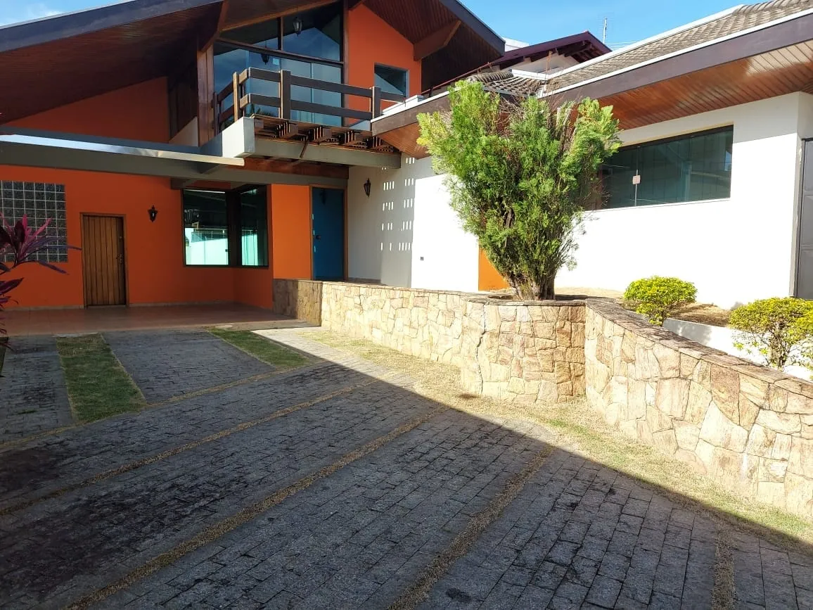 Imagem Casa à venda 3 Quartos, 1 Suite, 6 Vagas, 570M², Jardim das Nações, Taubaté - SP