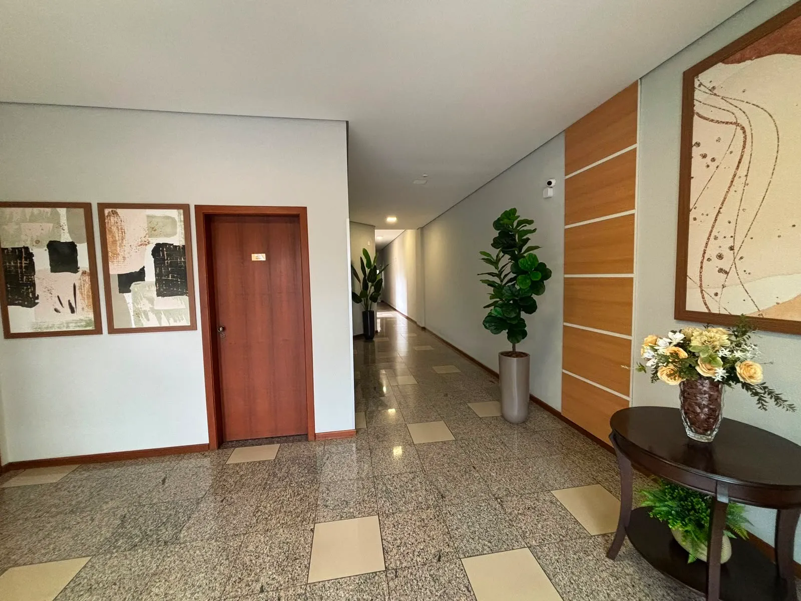 Imagem Apartamento com 2 Quartos à Venda, 75 m² em América - Joinville