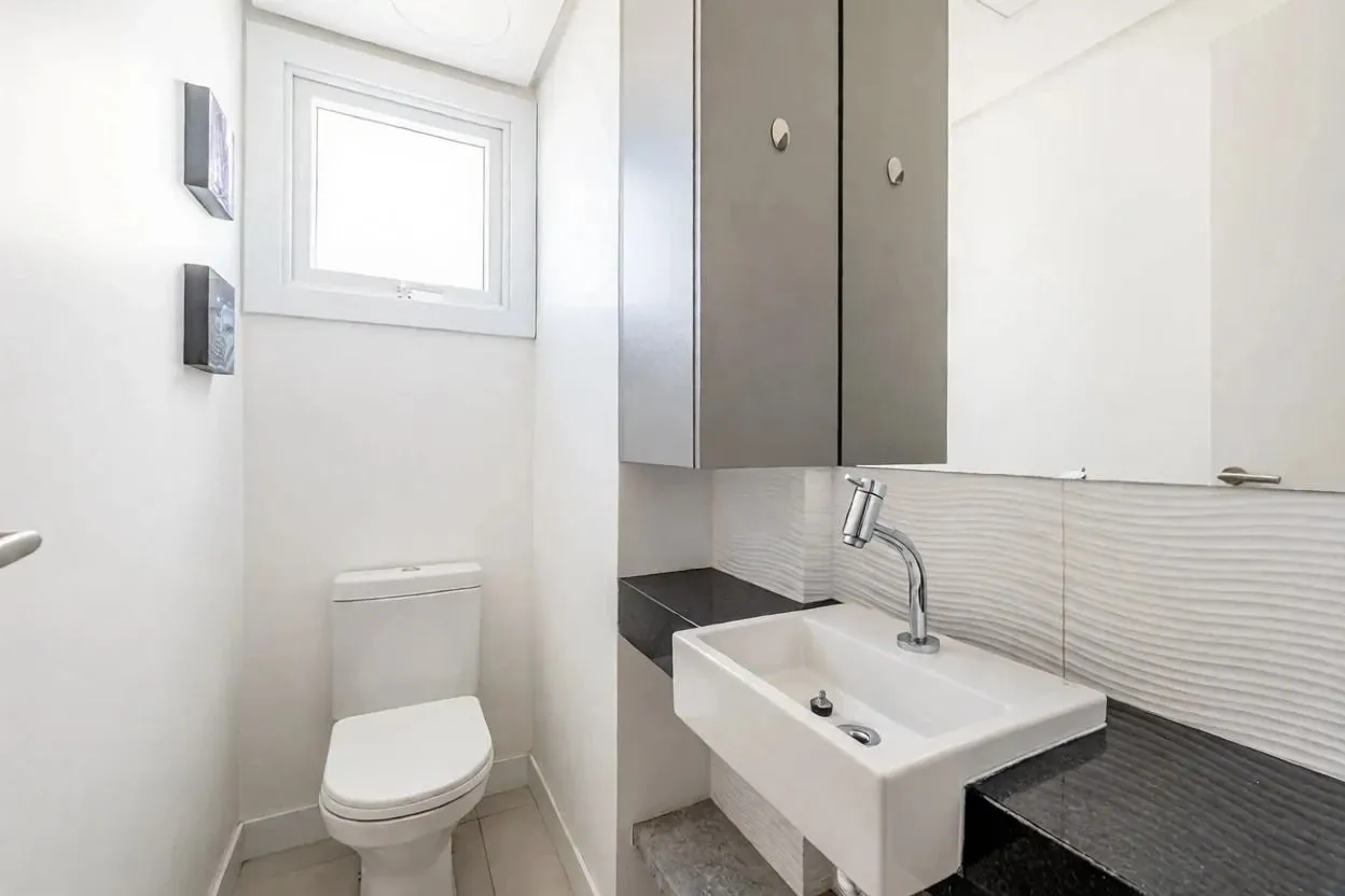 Imagem Apartamento com 53.37m², 1 dorm, Três Figueiras, Porto Alegre/RS
