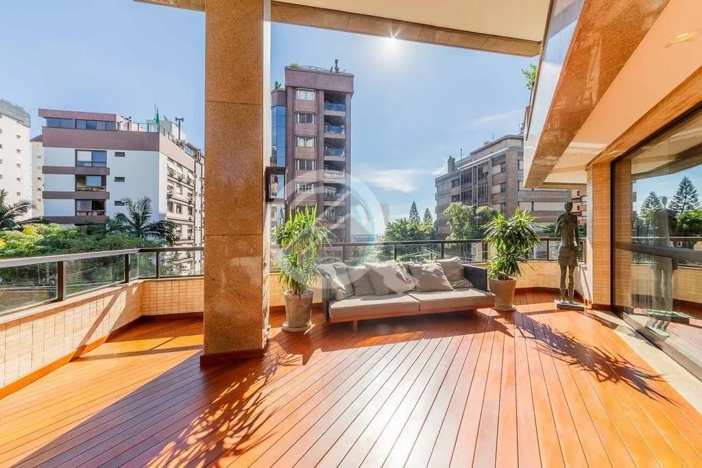 Imagem Apartamento com 405 m² de área privativa, 4 suítes transformadas em 3, TOTALMENTE REFORMADO, com ...