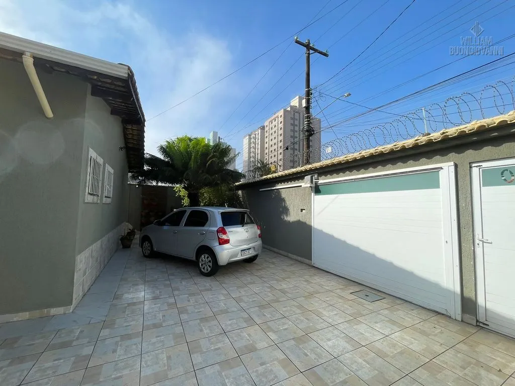 Imagem Casa térrea isolada 4 dormitórios no bairro Florida - Praia Grande