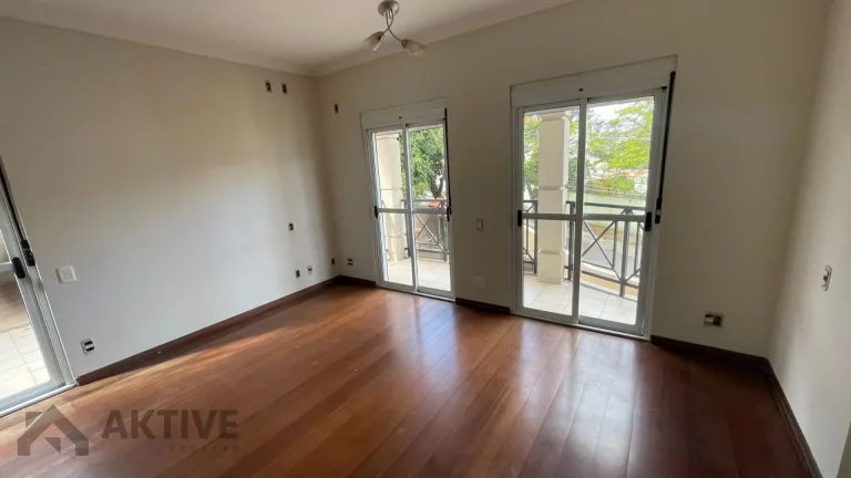 Imagem Casa de Condomínio em Granja Viana - Cotia