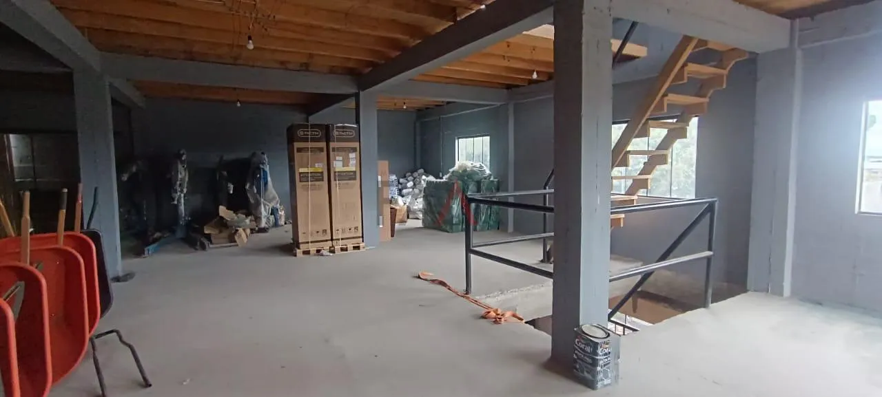 Imagem Barracão Comercial para Locação no Conradinho com 3 Pisos Próximo a Comércios
