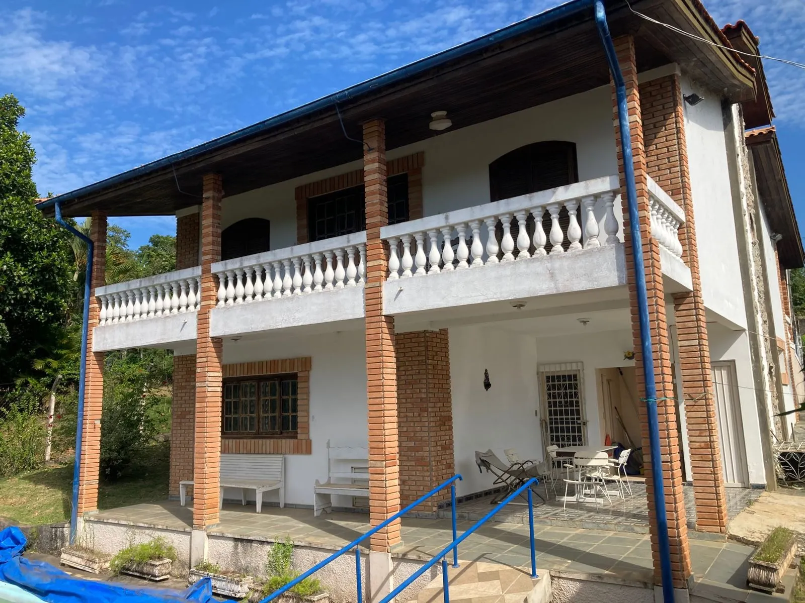 Imagem Linda Chácara de 3000m² com Casa Sobrado, Piscina, e Pomar ? Porteira Fechada em Aracoiaba da Serra
