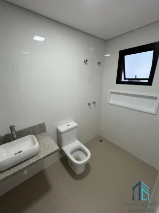 Imagem Sobrado com Ático e terraço, 03 quartos c/suíte em Condomínio no Uberaba em Curitiba PR
