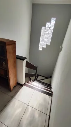 Imagem Geminado com 10 Metros de Abertura Semimobiliado Saguaçu