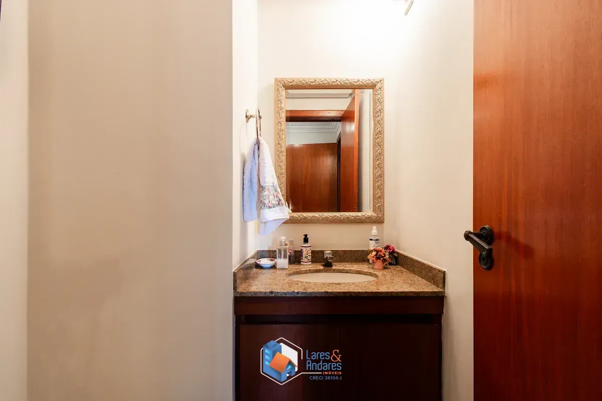 Imagem Apartamento para venda em Moema com 4 quartos, sendo 3 suítes, 222m²