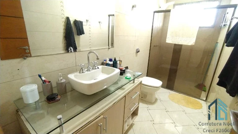 Imagem Prédio Comercial/Residencial a venda com salas comerciais e 04 quartos c/suíte no Campo Comprido em Curitiba PR