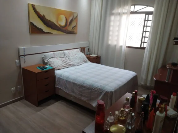 Imagem Casa com 5 Quartos à venda !!!!!