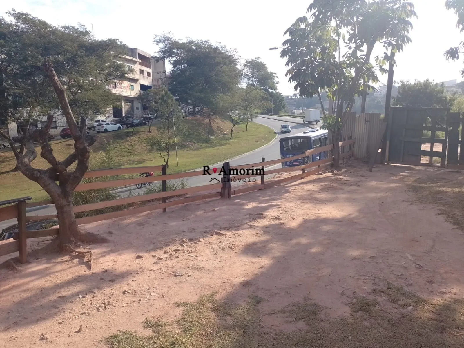 Foto do imóvel Terreno comercial a venda na Estrada Romeiros em Barueri em Estrada dos Romeiros, 3000 - Vila São Silvestre, Barueri - SP