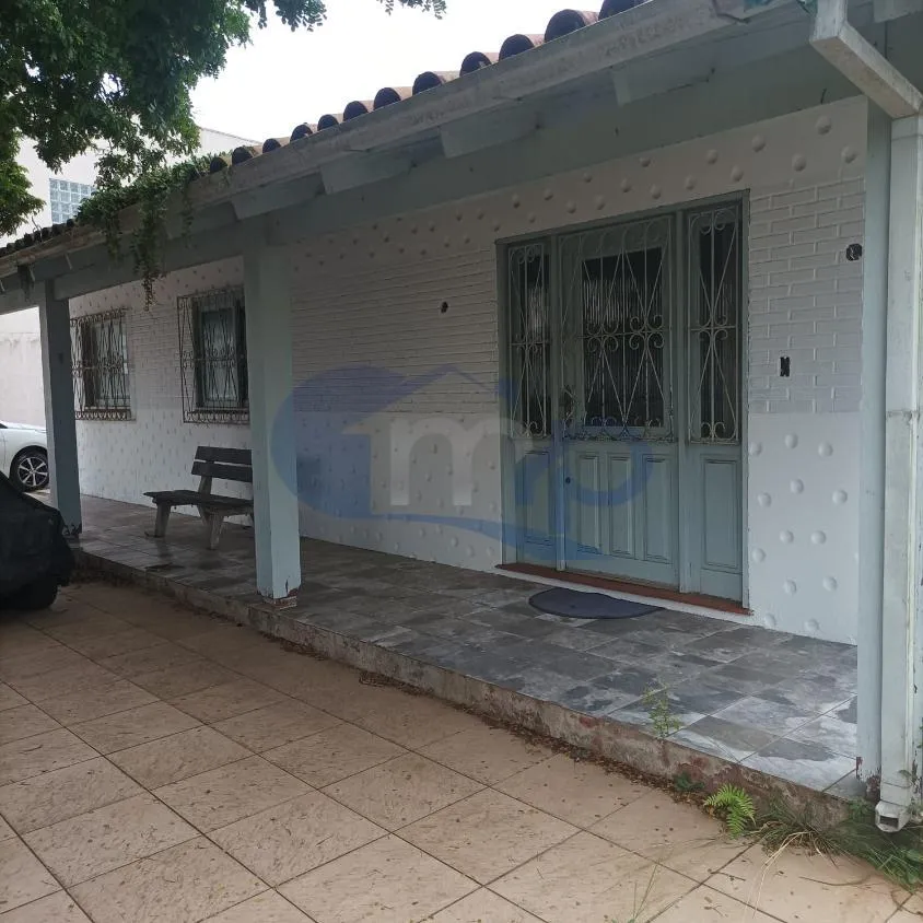 Imagem Casa a venda com 3 dormitorios no centro de Torres/RS