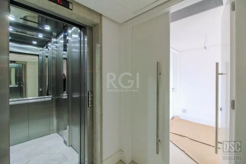 Imagem Apartamento para Venda - 303m², 4 dormitórios, sendo 4 suites, 4 vagas - Bela Vista