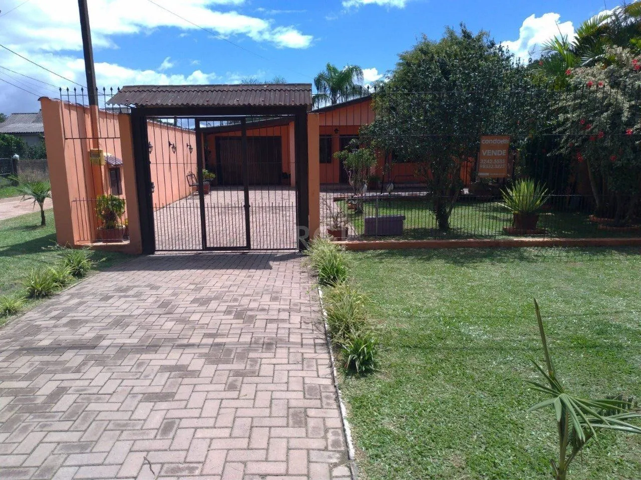 Imagem Casa no bairro Ponta Grossa - 3 dormitórios