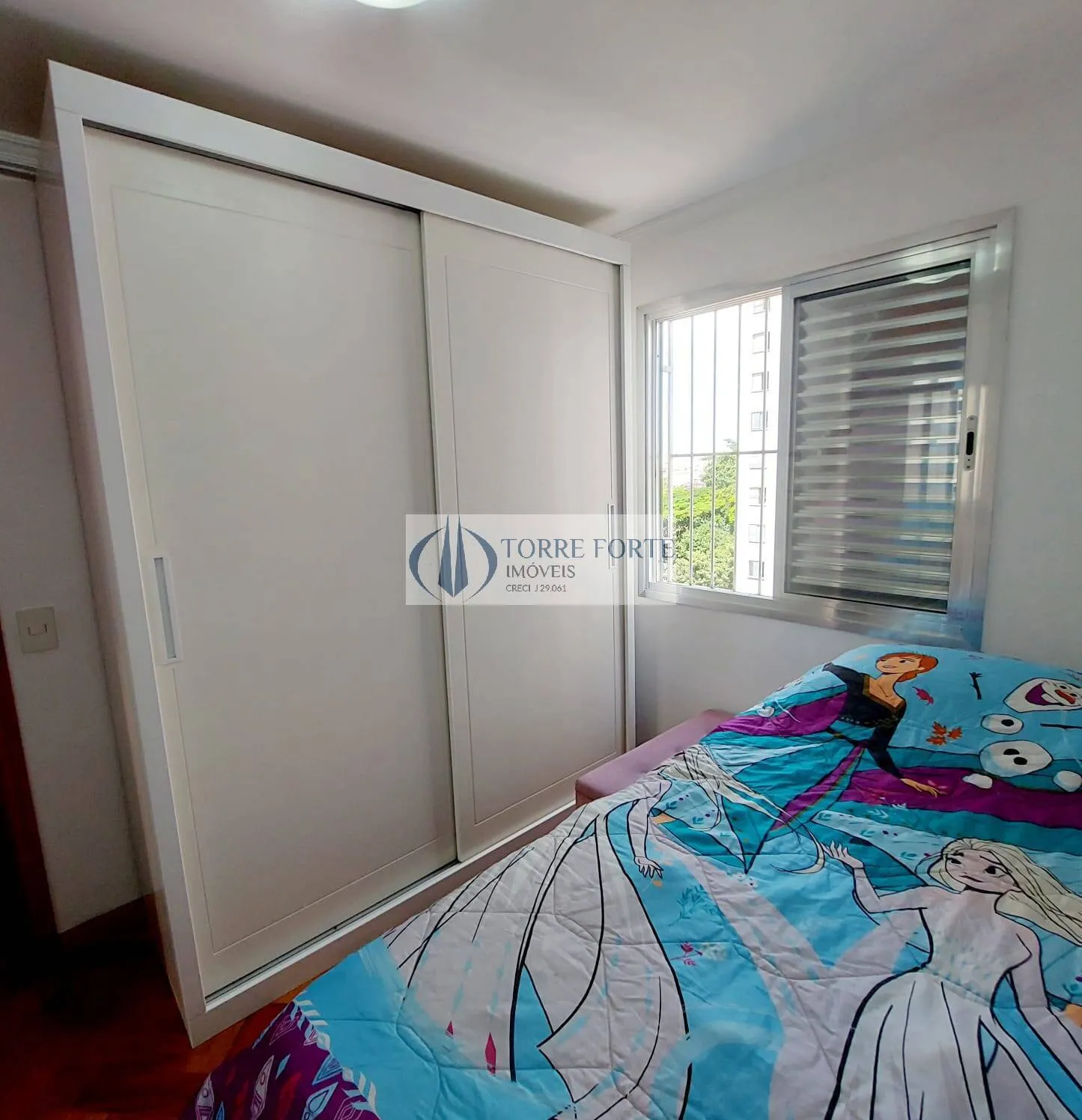Imagem Apartamento Mobiliado com 2 Dormitórios e 1 Vaga na Vila Ema