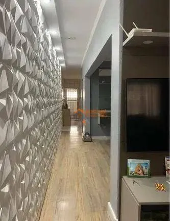 Imagem Sobrado com 3 dormitórios à venda, 352 m² por R$ 585.000,00 - Jardim Presidente Dutra - Guarulhos/SP