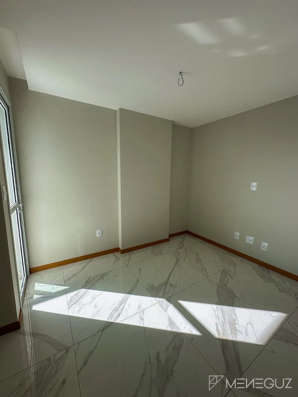 Imagem Apartamento de Luxo Novo no Centro de Guarapari - 3 Quartos com Suíte e Lazer Completo!