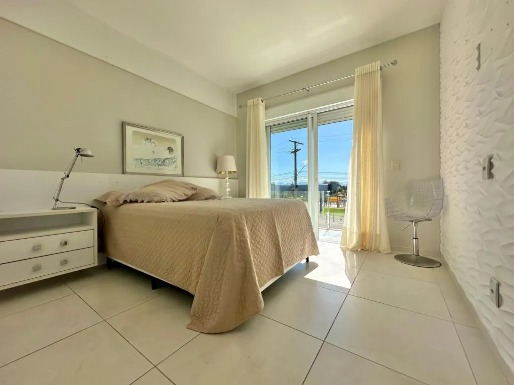 Imagem Casa em Condominio 3 Dormitórios - Bairro Dubai