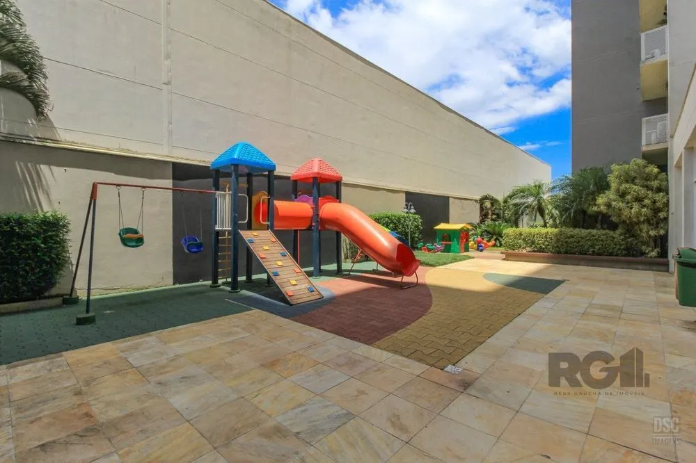 Imagem Apartamento com 3 suítes e 161m² à venda em Petrópolis, Porto Alegre.