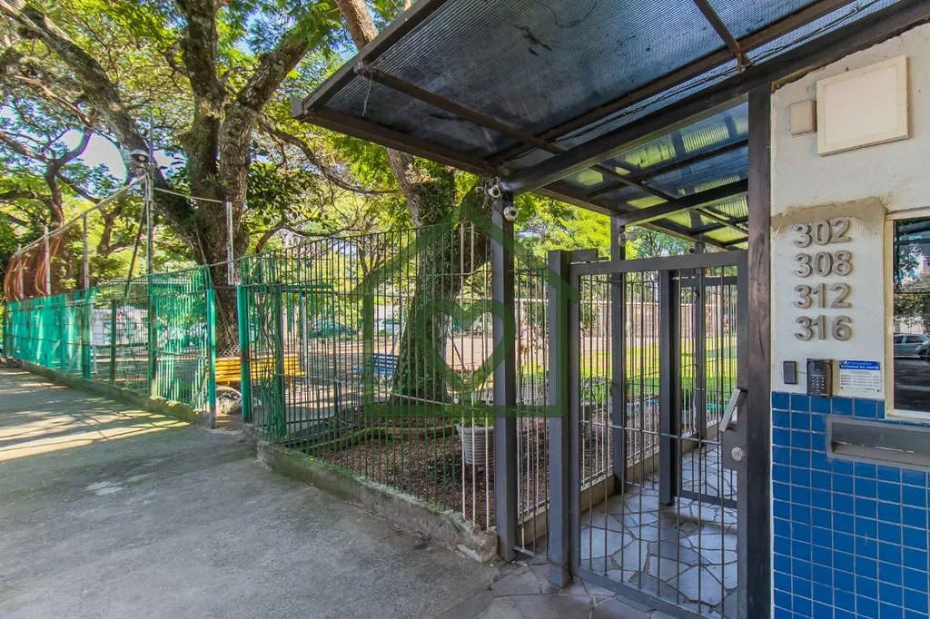 Imagem Heras Imóveis vende apartamento mobiliado, com 2 dormitórios, no bairro Passo da Areia, em Porto A...