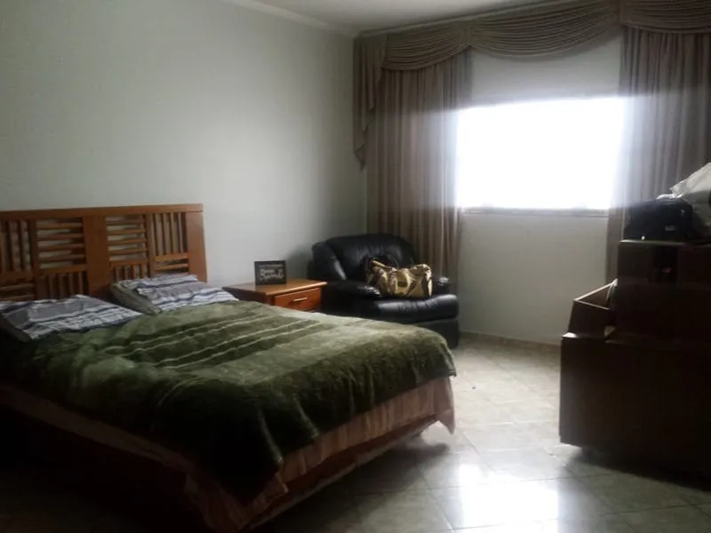 Imagem Comercial à venda 2 Quartos, 2 Suites, 360M², Centro, Pindamonhangaba - SP