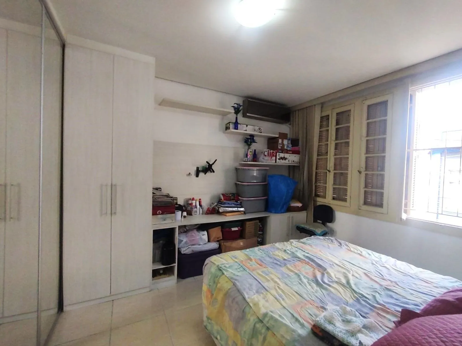 Imagem Apartamento 2 dormitórios semimobiliado próximo do Colégio Rosário
