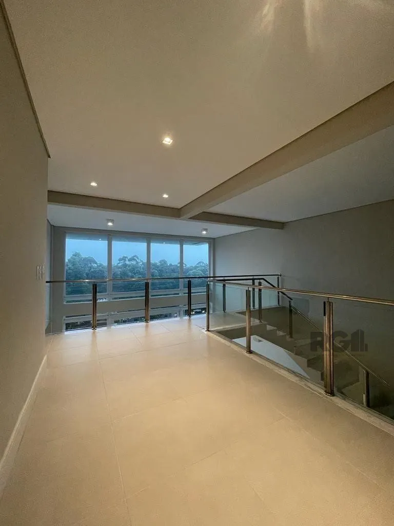 Imagem Duplex maravilhoso de frente com sacada
