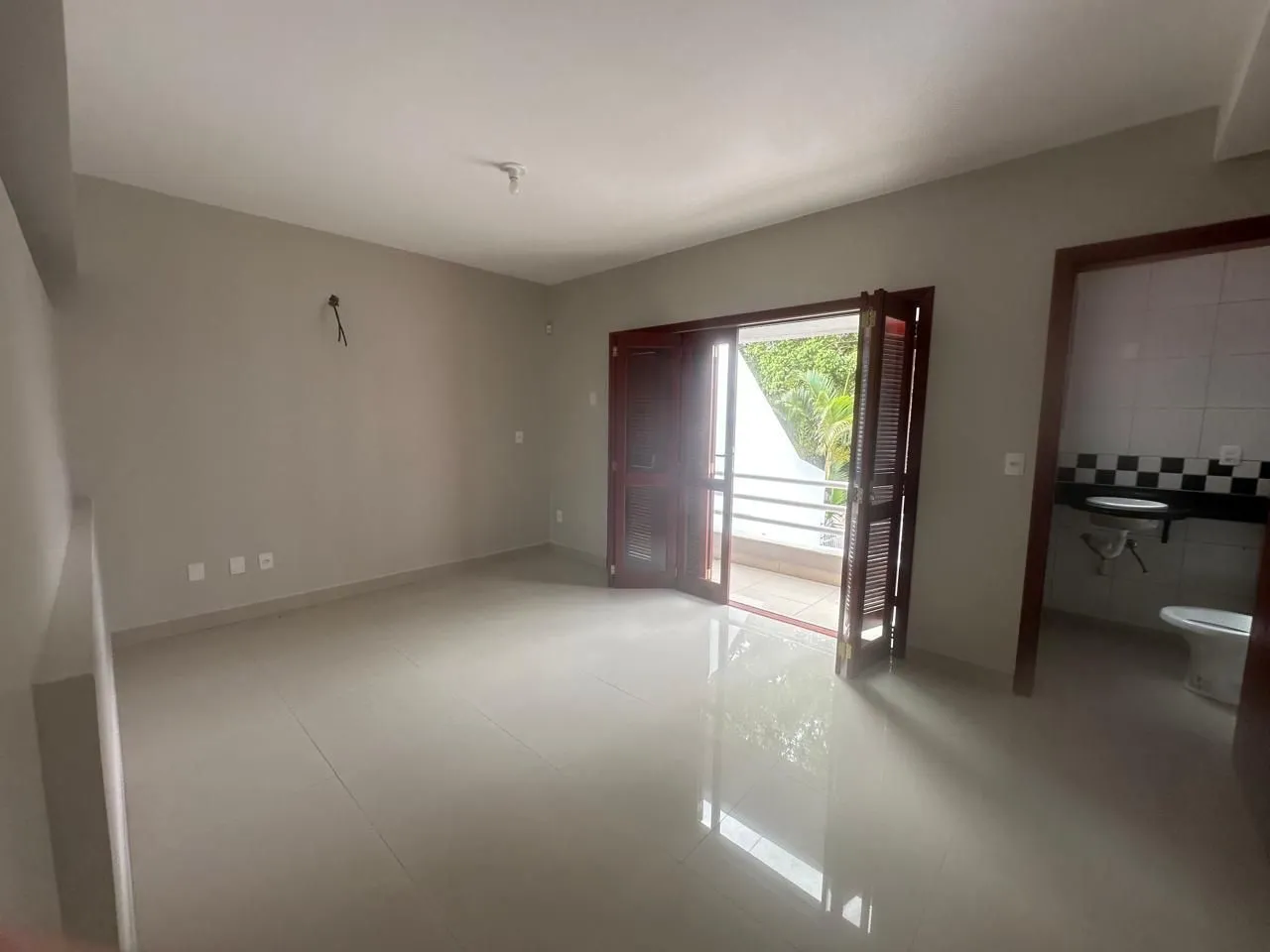 Imagem Vende-se casa com 4 suítes, 184m² e 4 vagas - Chácara das Pedras