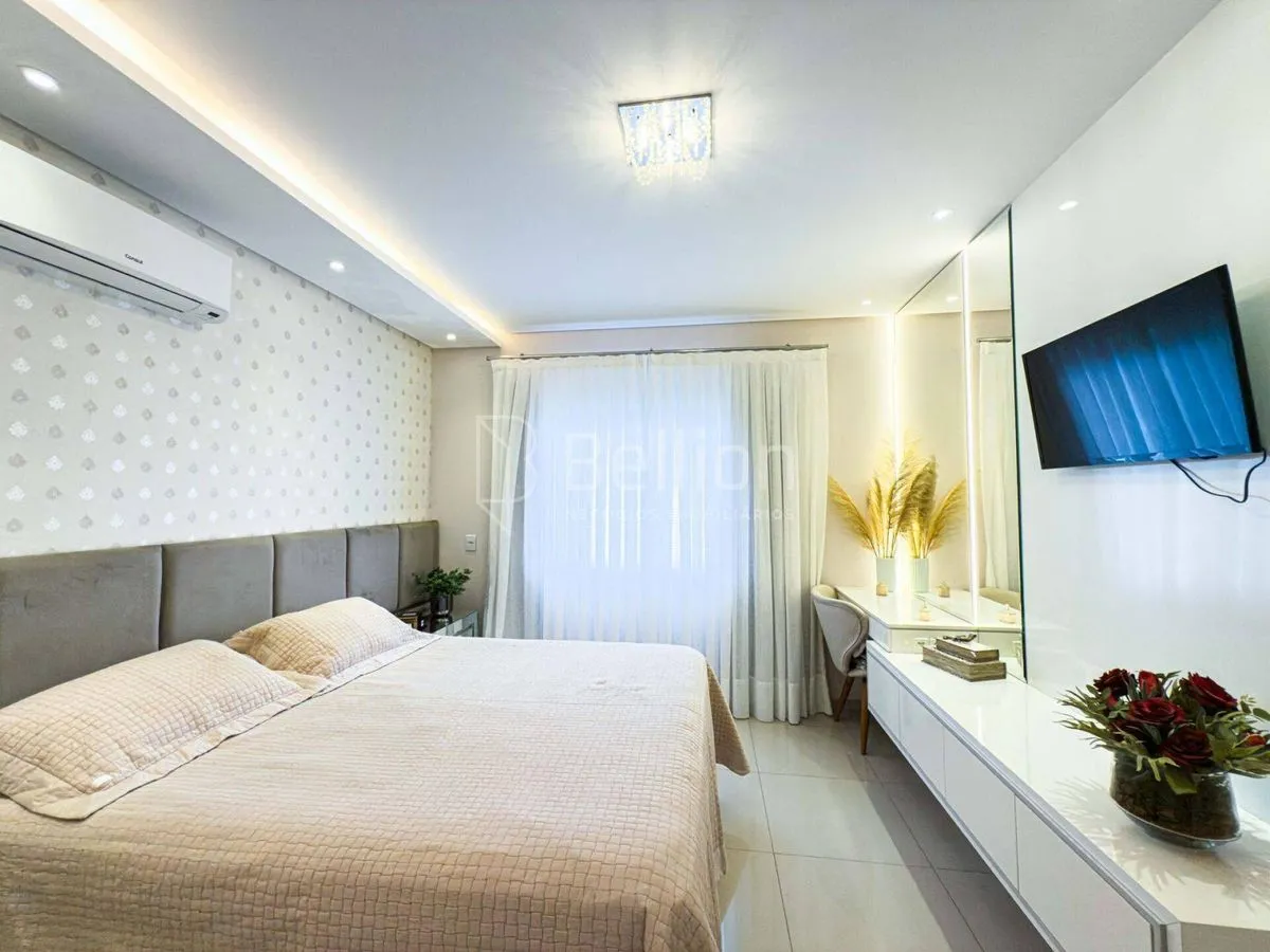 Imagem Casa com suíte no centro de Rodeio