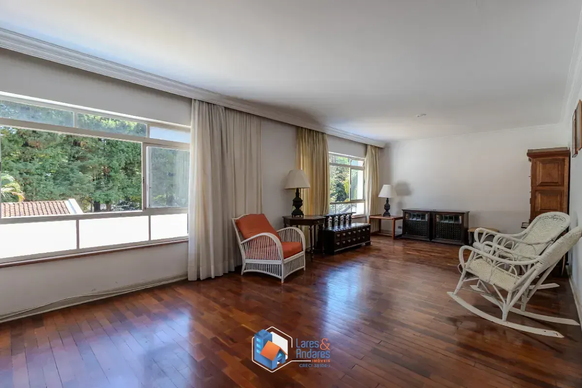 Imagem Sobrado para venda em Chácara Monte Alegre com 4 quartos, sendo 1 suíte, 261m²