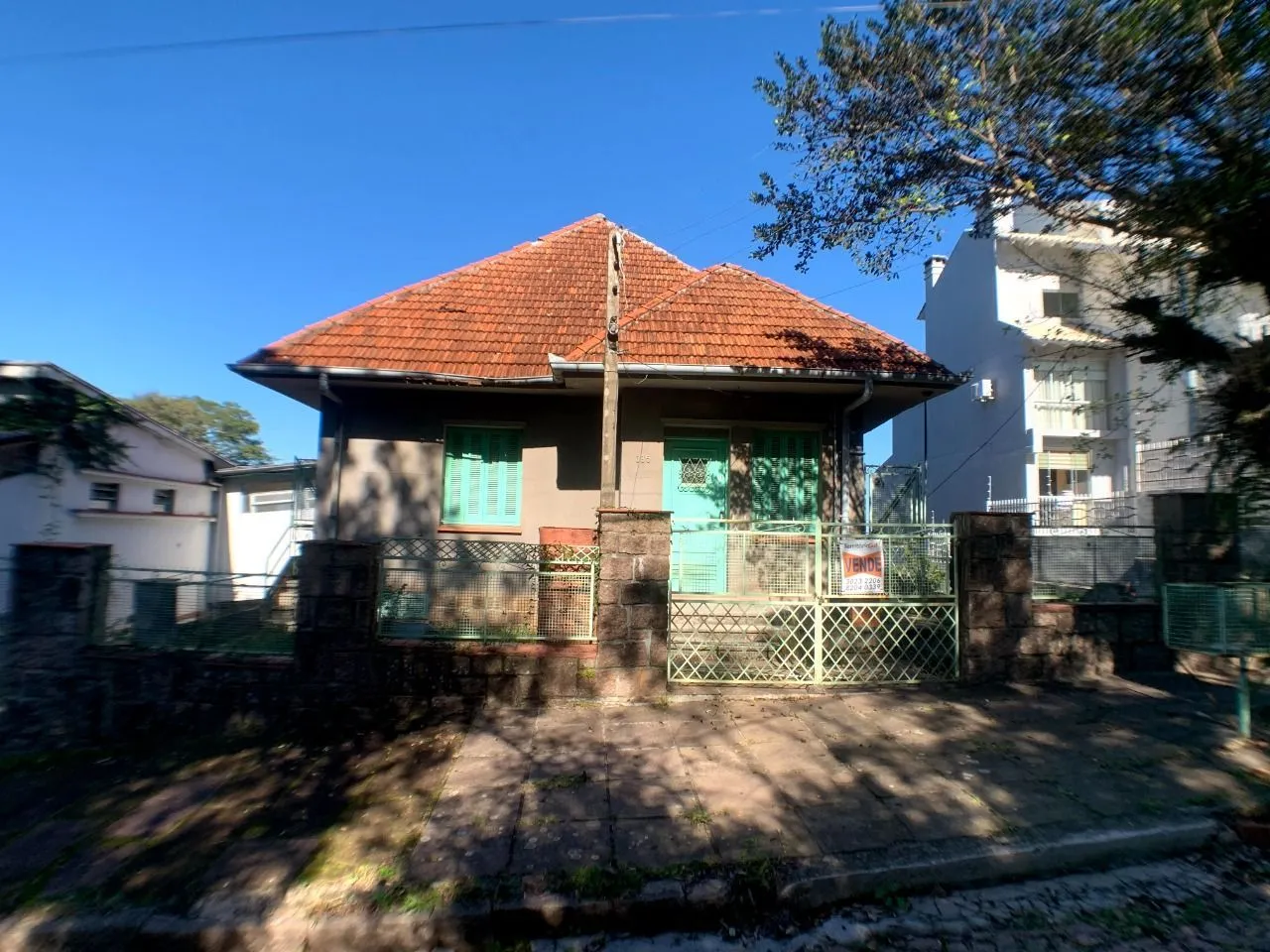Imagem Terreno para Venda - 1.100m² Com Vista Para o Guaíba