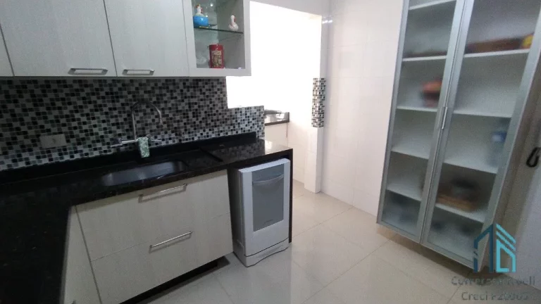 Imagem Apartamento 03 quartos c/suíte com sacada, vaga, no Água Verde em Curitiba PR