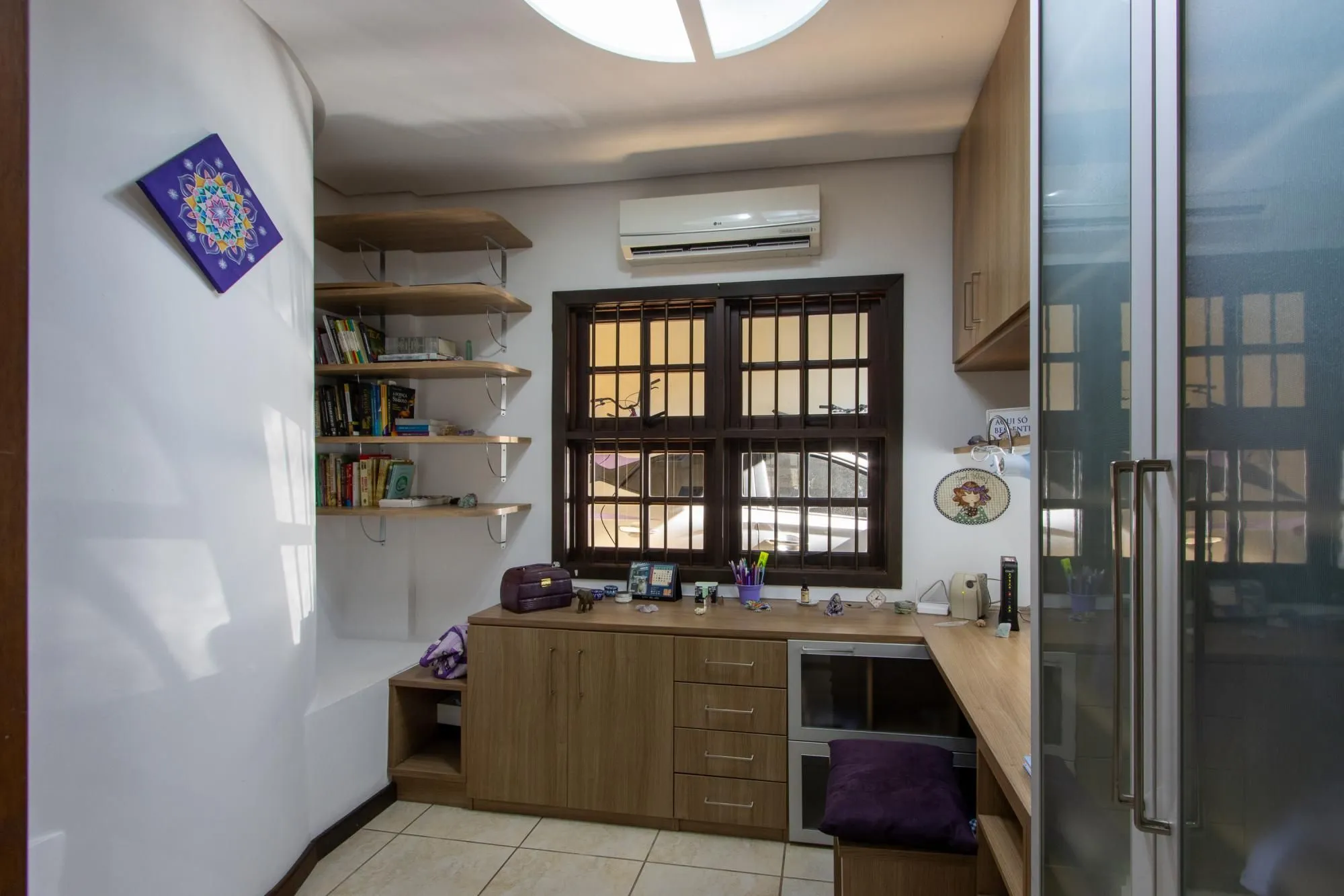 Imagem Casa com 3 quartos e 357m² à venda em Tristeza, Porto Alegre.