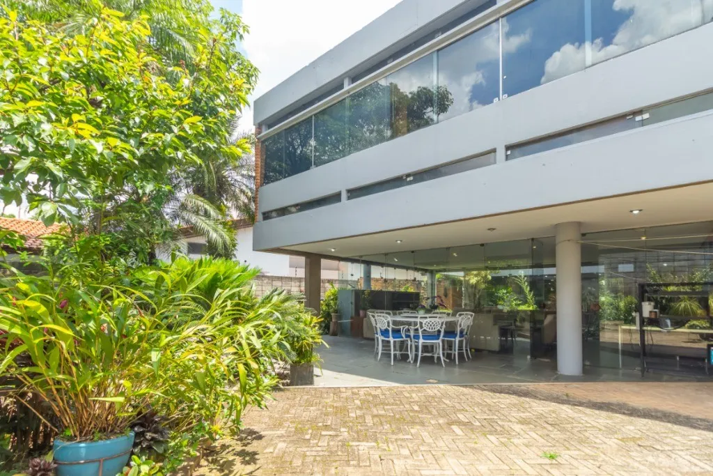 Imagem Imóvel de alto padrão na Vila Ida: Casa com 3 suítes, 4 banheiros e 4 vagas de garagem em São Paulo-SP!