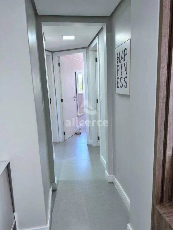 Imagem Oportunidade 3 dorm. com suíte na Praia da Cachoeira do Bom Jesus - Florianópolis/SC!