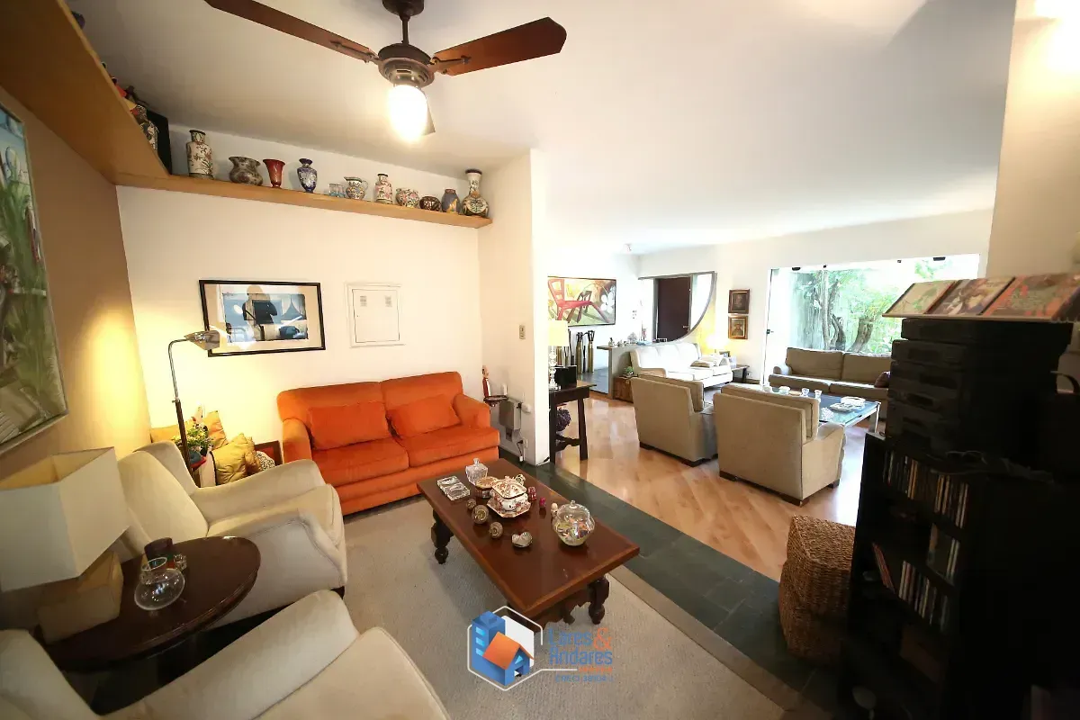 Imagem Casa para venda em Planalto Paulista com 5 quartos, sendo 3 suítes, 400m²